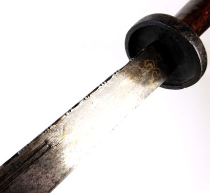ARMES BLANCHES. Grand sabre chinois DAO à...