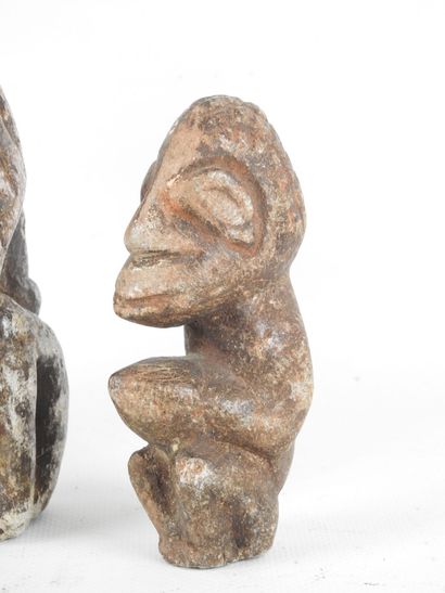 KISSI, Guinée.
Réunion de quatre statues...