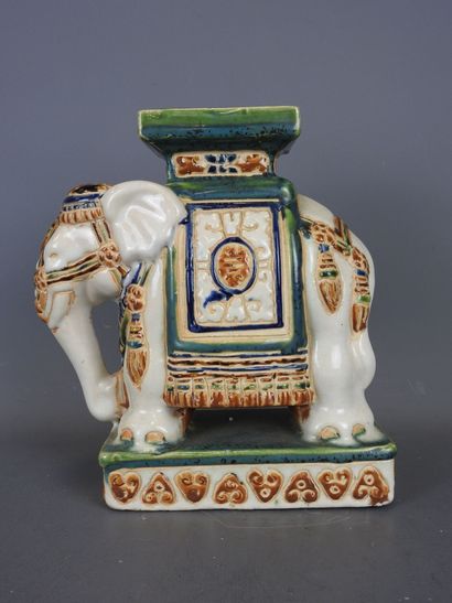 Vietnam.
Small Bien Hoa stoneware pedestal...
