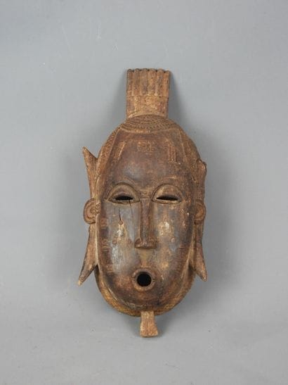 Masque de danse, YAOURE, Cote d'Ivoire. Bois...
