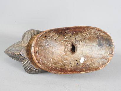 Gouro - Ivory Coast : Hard wood, traces of...