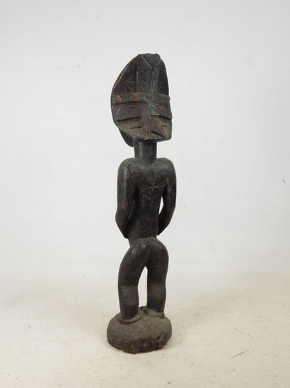 Statue in highly patinated wood, HEMBA, Democratic...