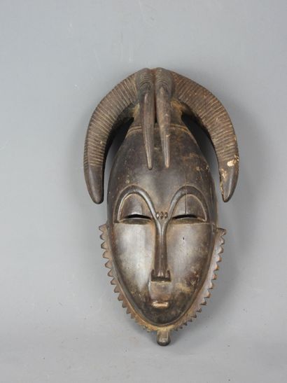 YAOURE, Ivory Coast. Hardwood, dark patina....