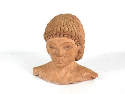 Terracotta bust. H. 25 cm.