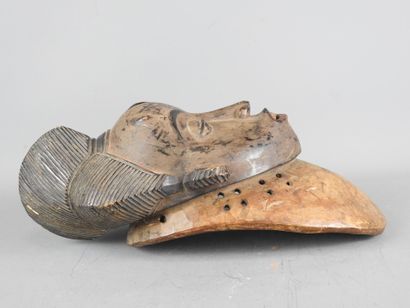 Gouro - Ivory Coast : Hard wood, traces of...
