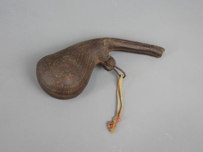 BERBER powder flask, Morocco. H. 26.5 cm
