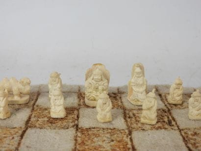 MONGOLIE : JEUX D'ECHECS. Plateau en laine...