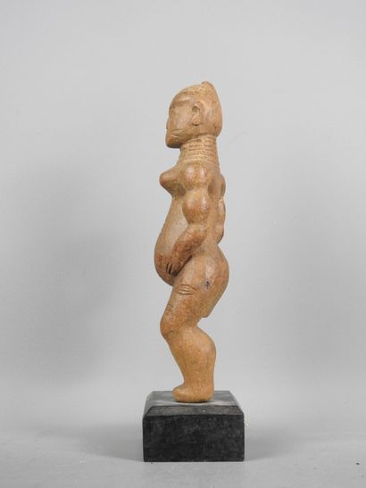 Bénin/Dahomey : Statuette de haut dignitaire....