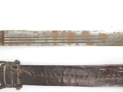 AFRIQUE : Deux machettes avec manche en bois...