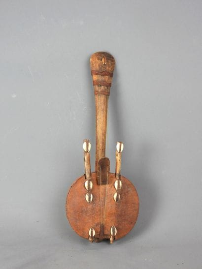 KORA from Senegal in wood and skin.

 H.48,...