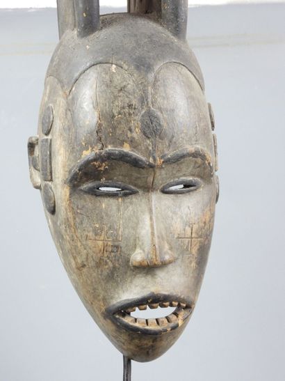 Nigerian mask. Base. H. 60 cm.