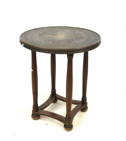 MAGHREB, in the taste of : Wooden pedestal...
