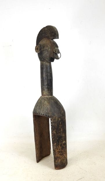 Large shoulder mask, MUMUYE, Nigeria.
Hardwood,...