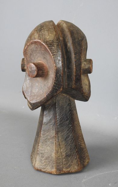BEMBE, République Démocratique du Congo.
Bois,...