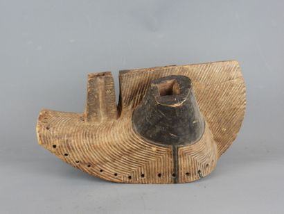 Cubist face dance mask from the 