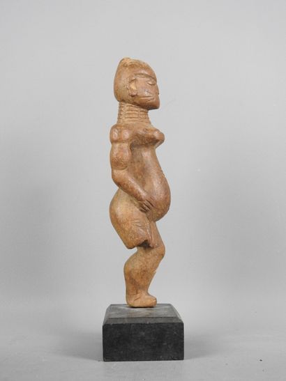 Bénin/Dahomey : Statuette de haut dignitaire....