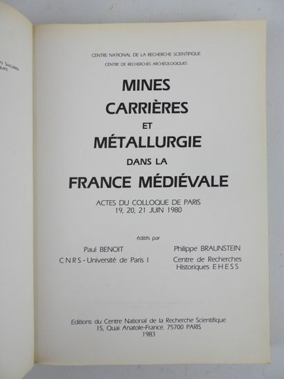 11 vols dont Monographie de la Cathédrale...