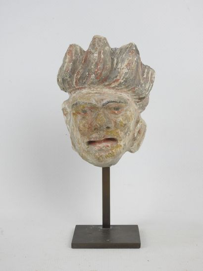 Gandhara art. Male head in stucco with significant...