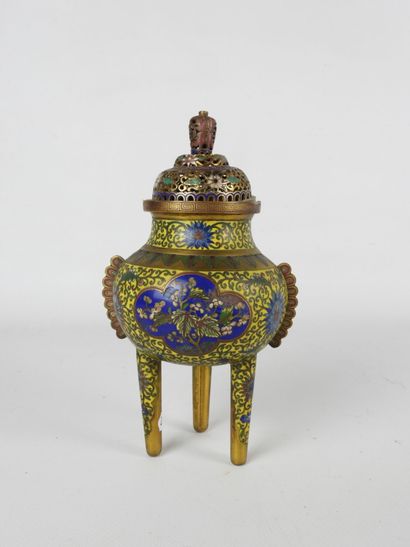 CHINA: Cloisonné enamel perfume burner decorated...
