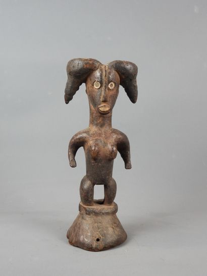 Statue cultuelle, IGBO, Nigéria.
Bois, patine...
