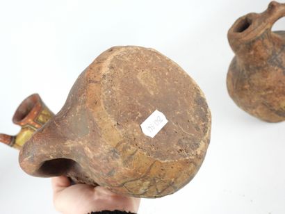BERBERE - Kabylie : Quatre vases en terre...