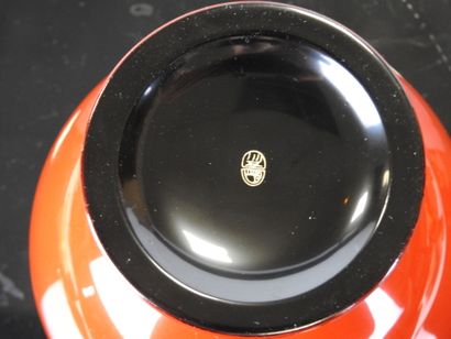 JAPON - XXeme siècle : Coupe sur pied en...