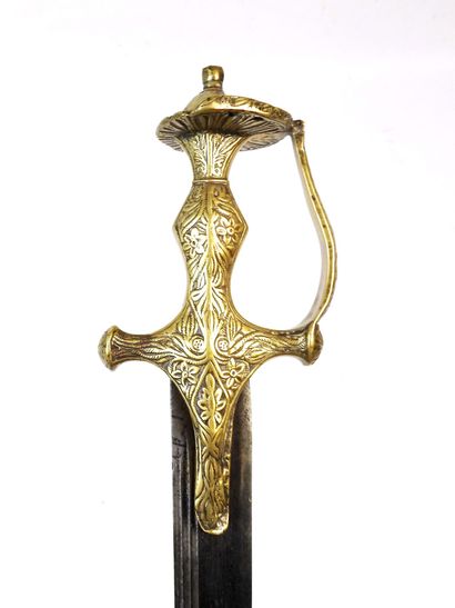 ARMES BLANCHES. Sabre TALWAR indo-persan...