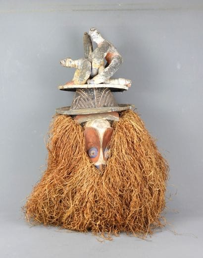 YAKA, République Démocratique du Congo.

Bois,...