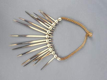 PAPUA: shell necklace D. 15cm