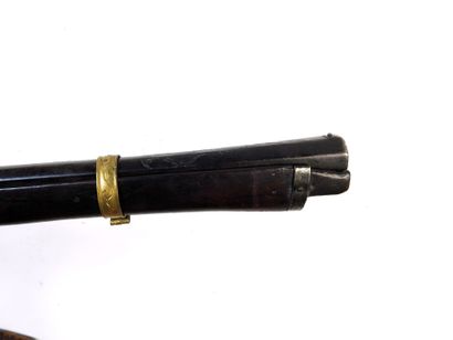 ARMES à FEU. Fusil tibétain à mèche, monture...