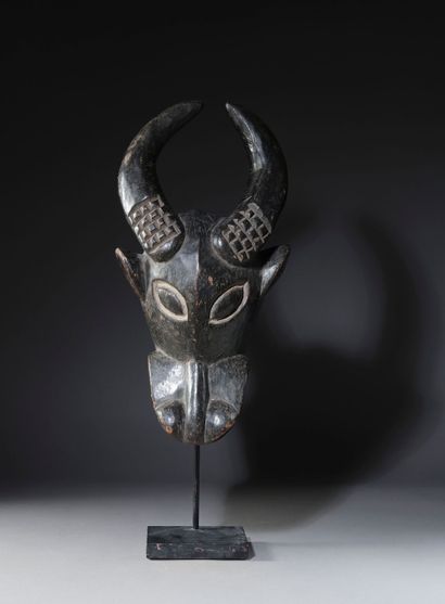 BAMILEKE, West Cameroon.
Hardwood, black...