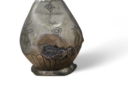 EXTRÊME-ORIENT, XXe.
Lot comprenant 2 verres...