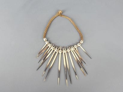 PAPUA: shell necklace D. 15cm