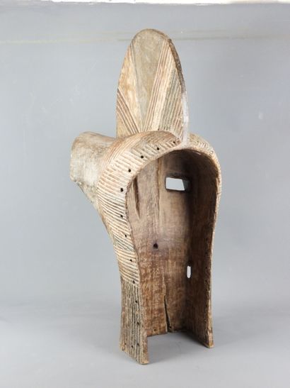 SONGYE, Democratic Republic of Congo.

Wood,...