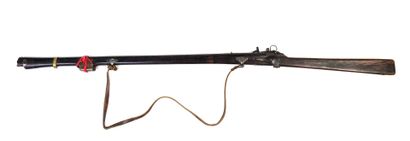 ARMES à FEU. Fusil tibétain à mèche, monture...