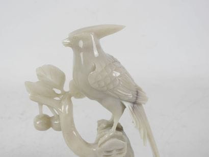 CHINE : Couple d'oiseaux en jade. H. 20 cm....