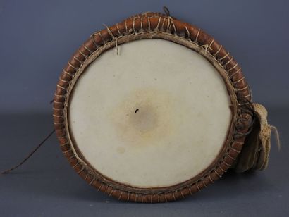 YOROUBA ou HAOUSSA, Nigéria.
Bois, peau,...