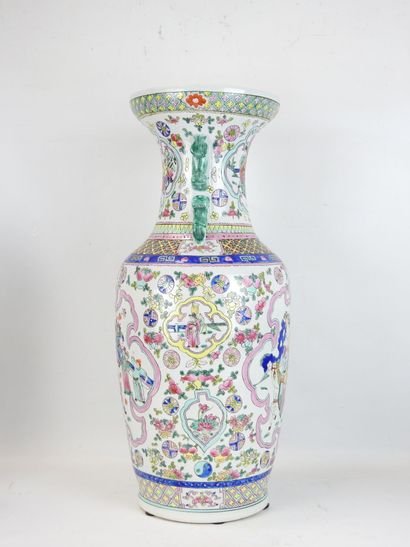 CHINA: Large porcelain baluster vase with...