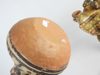 BERBERE - Kabylie : Paire de vases, lampe...
