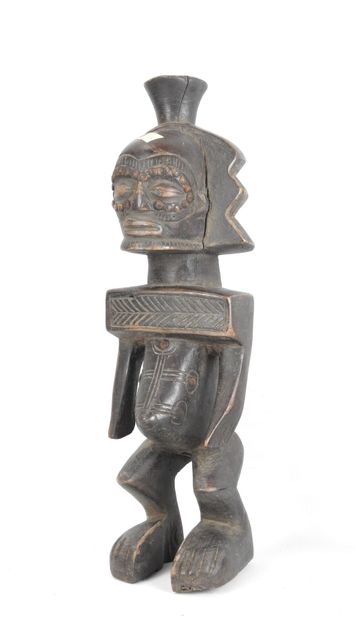 CONGO - Culture HEMBA. Statue d'un homme...
