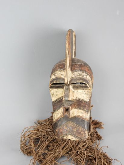 SONGYE. République Démocratique du Congo.

Bois,...