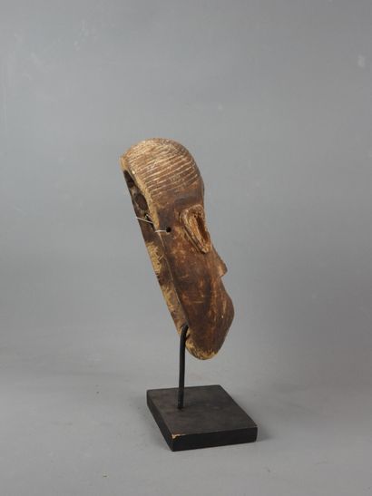 Ivory Coast dance mask.
 H. 31 cm.