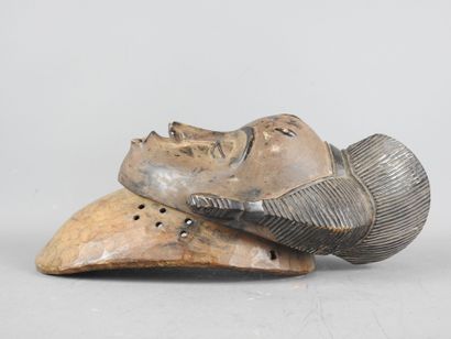 Gouro - Ivory Coast : Hard wood, traces of...