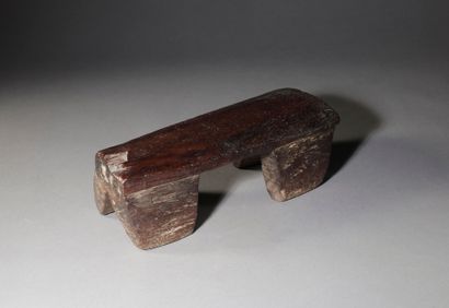 BOBO, Burkina Faso
Bois dur, patine brun-rouge
Tabouret...
