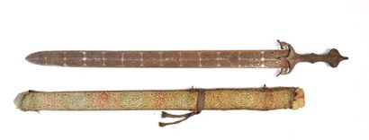 ARMES BLANCHES. Épée indo-perse à monture...