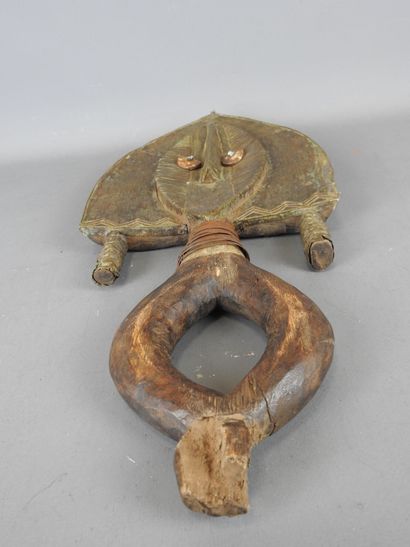GABON - KOTA
Reliquary figure, wood and metal....