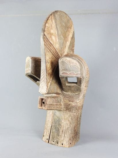 SONGYE, Democratic Republic of Congo.

Wood,...