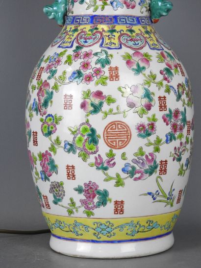 CHINA. Porcelain baluster lamp decorated...