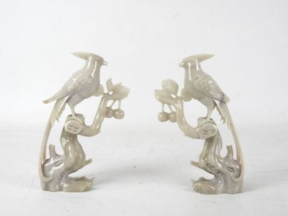 CHINE : Couple d'oiseaux en jade. H. 20 cm....