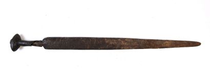 ARMES BLANCHES. Épée Touareg. SF. L: 73 cm,...